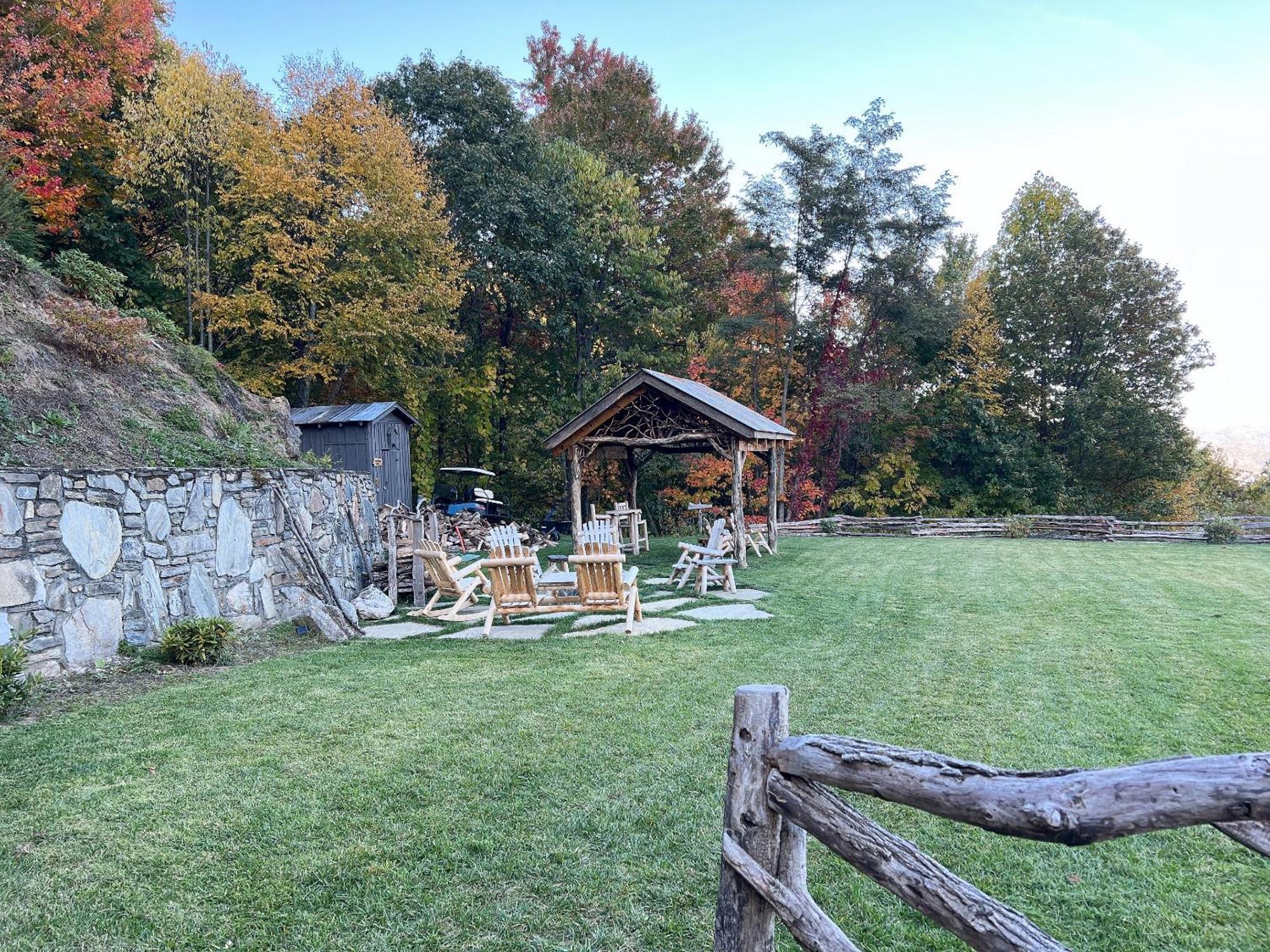 Elk & Embers Mountain Hideaway Hotell Waynesville Exteriör bild